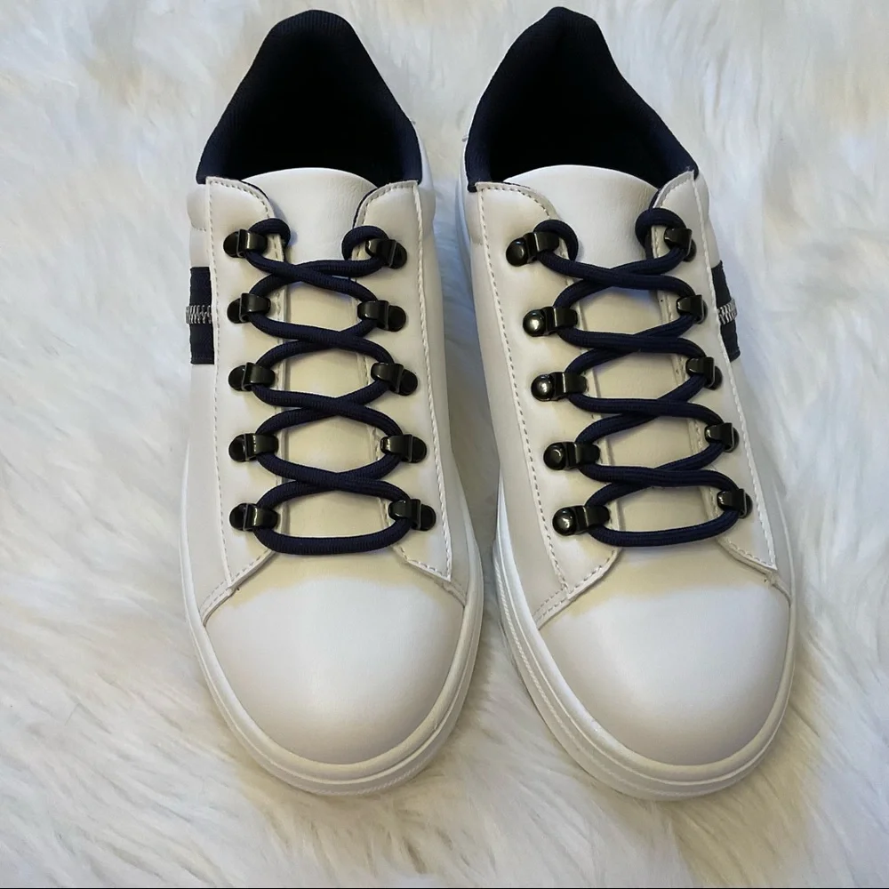 Journee Collection Arden Sneakers - New in Box - Size 8 - White / Navy - Picture 7 of 16
